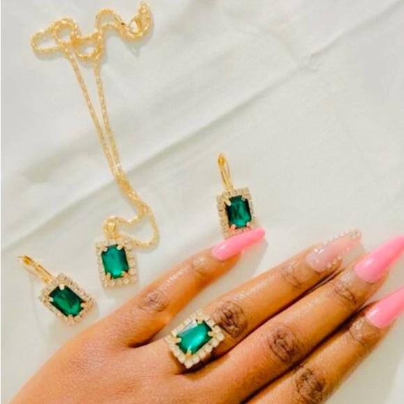Emerald & Gold Queen's Treasures Necklace Earring & Ring Statement Jewel… - Picture 6 of 13